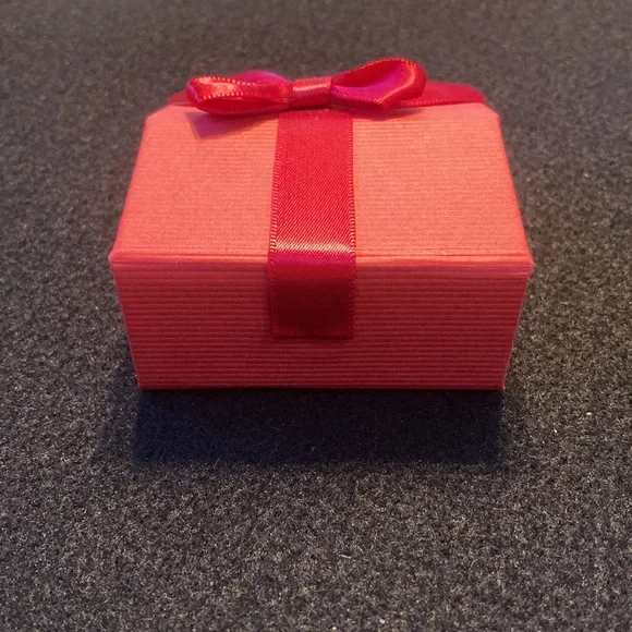 NEW Cubic Zirconia Diamond Stud Earrings - Picture 10 of 11